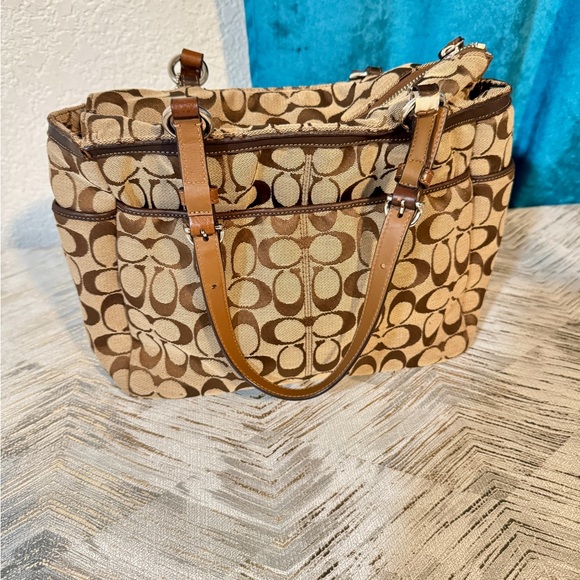 Coach Signature Brown bag with Coach logo - Picture 15 of 16